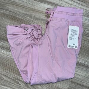 Lululemon studio dance…. Lined coopted mid rise…